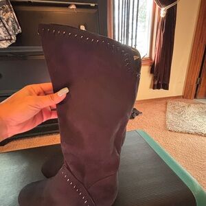 Kohl's Black Heeled Boots with Stitch Detail